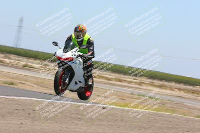 media/May-30-2022-Lets Ride (Mon) [[409d64cbb6]]/Group B/1220pm (Wheelie Bump)/